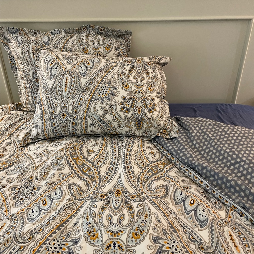 Paisley Queen Duvet Cover & 2 Pillow Shams- blue, yellow, gray, navy